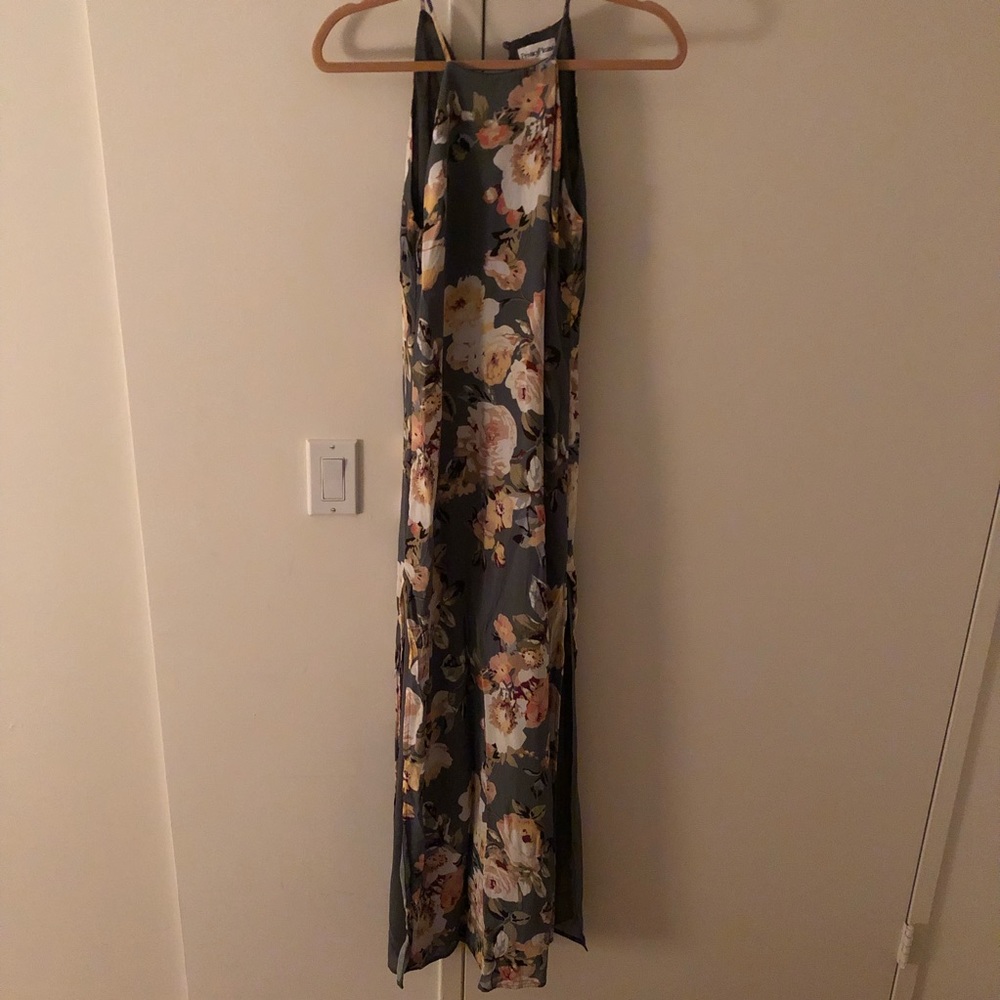 Privacy Please Gray Floral Maxi Dress - Picture 4 of 6